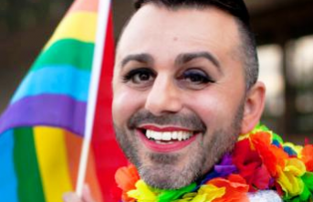 tasos3_gay
