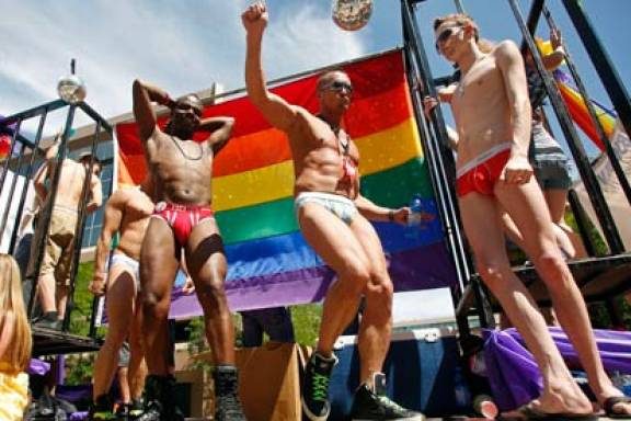 gay93__article