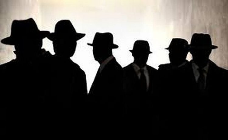 rosoi-praktores-vriskontai-diaskorpismenoi-se-olokliri-tin-evropi