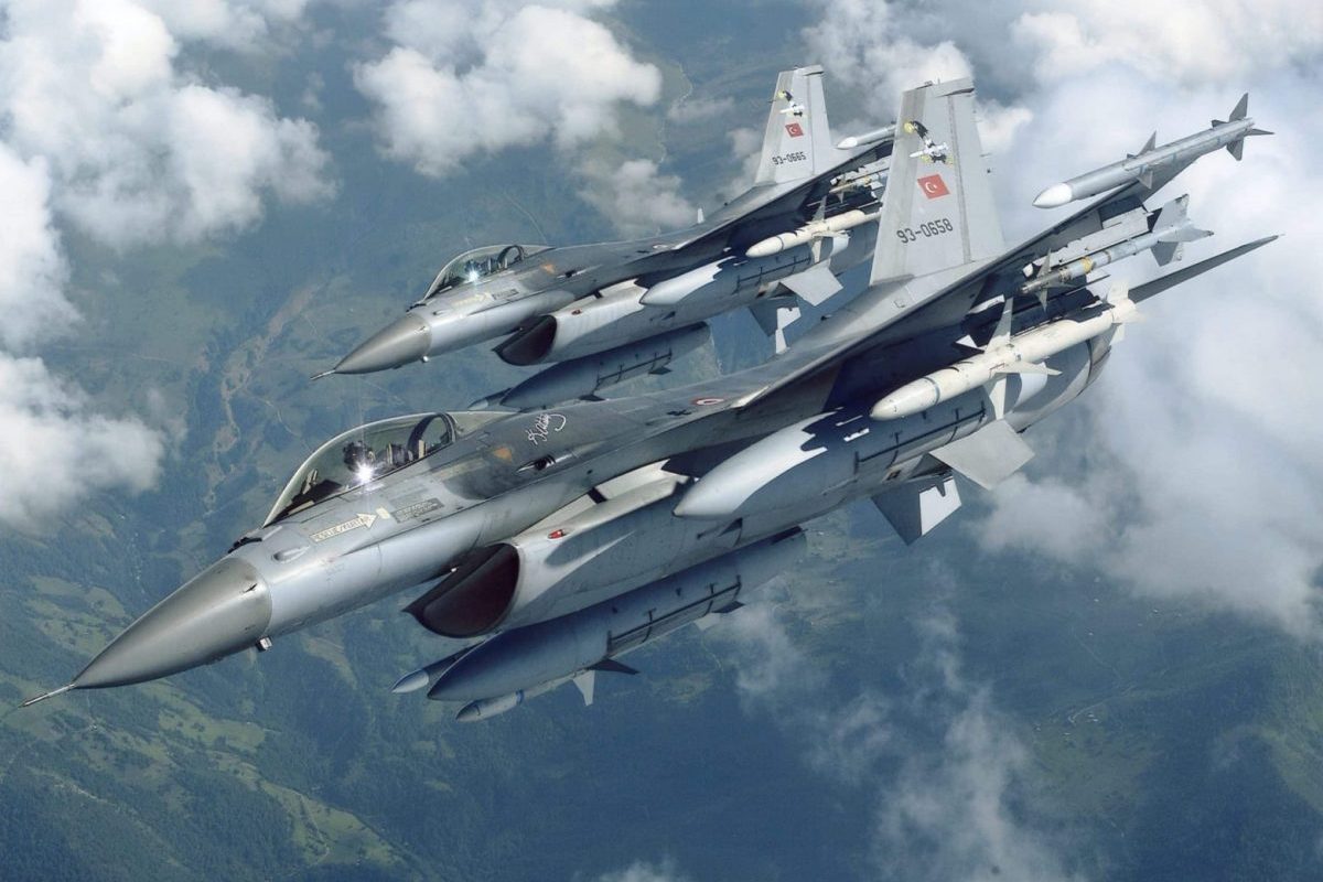 tourkika-f-16-