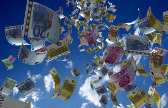 moneyshutterstock_