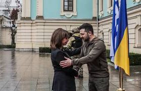 sakellaropoulouzelenski320x180_cmsv2_
