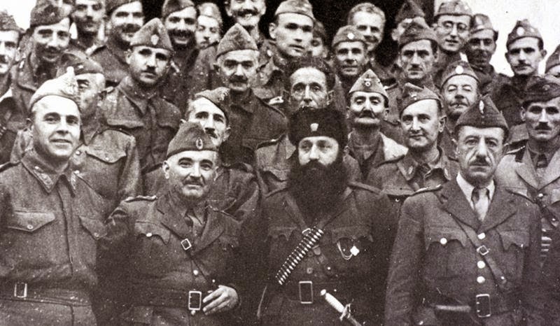 βελουχιώτης4b5b7-10439055_573720949414589_3442844975602754374_n