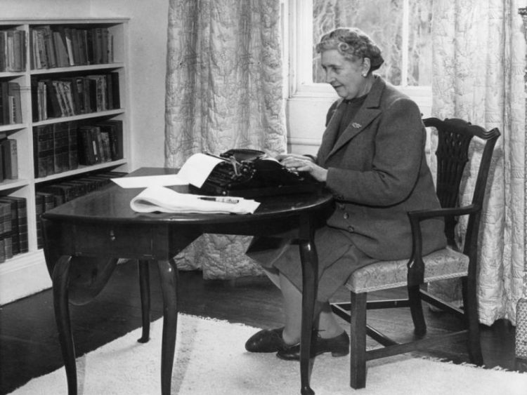 Agatha-Christie-1024×794
