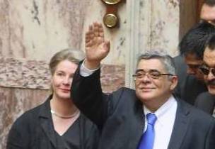 νγμ-3ι