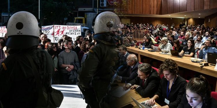 δίκηΧρυσήςΑυγής