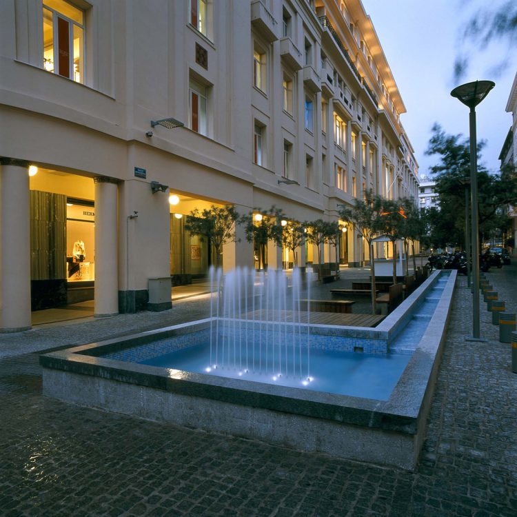 BOU_PIC_01_Fountain