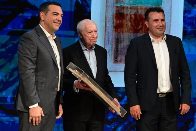 5adcf49239404aea9fa6a057c2cc855e