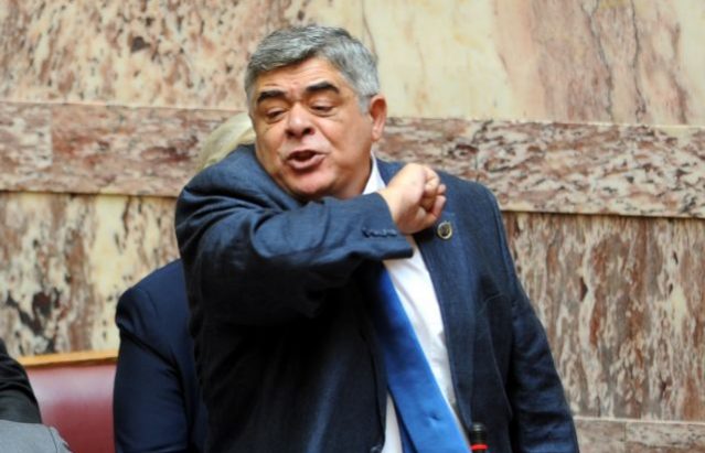 ÂÏÕËÇ – ÓÕÆÇÔÇÓÇ ÃÉÁ ÔÁ ÓÕÌÐËÇÑÙÌÁÔÉÊÁ ÁÉÔÇÌÁÔÁ ÃÉÁ ÅÊ ÍÅÏÕ ÁÑÓÇ ÔÇÓ ÁÓÕËÉÁÓ ÔÙÍ Í. ÌÉ×ÁËÏËÉÁÊÏÕ, ×Ñ. ÐÁÐÐÁ ÊÁÉ ÉÙ. ËÁÃÏÕ (EUROKINISSI/ÁÍÔÙÍÇÓ ÍÉÊÏËÏÐÏÕËÏÓ)